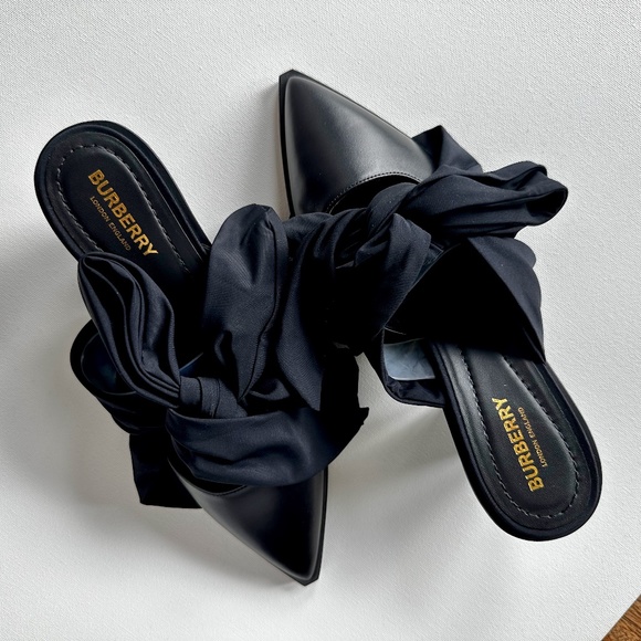 Authentic Burberry Scarf Tie Leather Point-toe Mules***Size: EU 38.5***NIB - Picture 1 of 13
